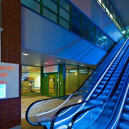 Leonardo Center Готель Маннгейм