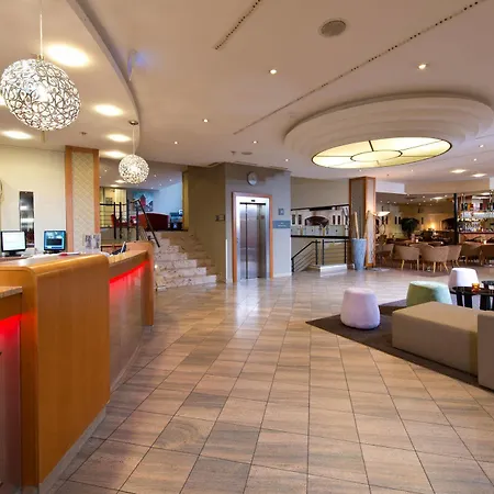 Leonardo Center Hotel